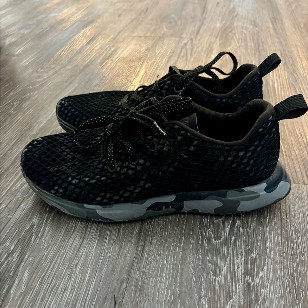 NOBULL Women’s Black Mesh Runners Size 7.5